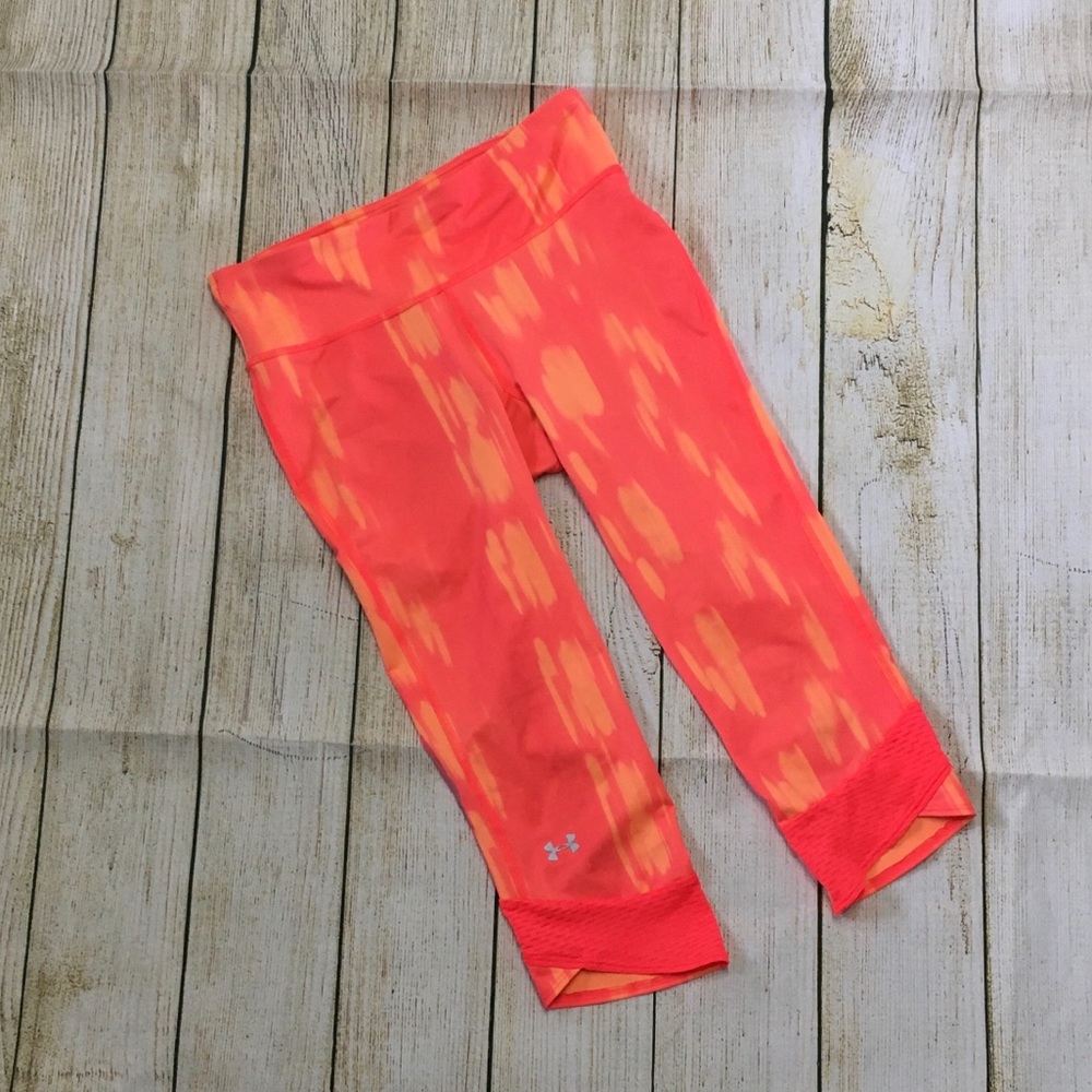 Under Armour Crop Leggings - Size Small - EUC